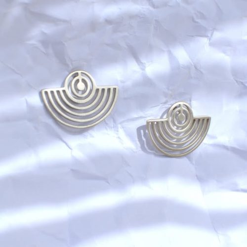 Σκουλαρίκια καρφάκια Bauhaus.